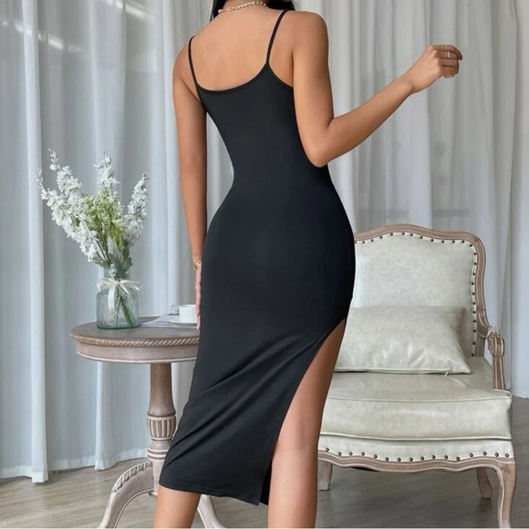 Dress - Picture 2 of 4